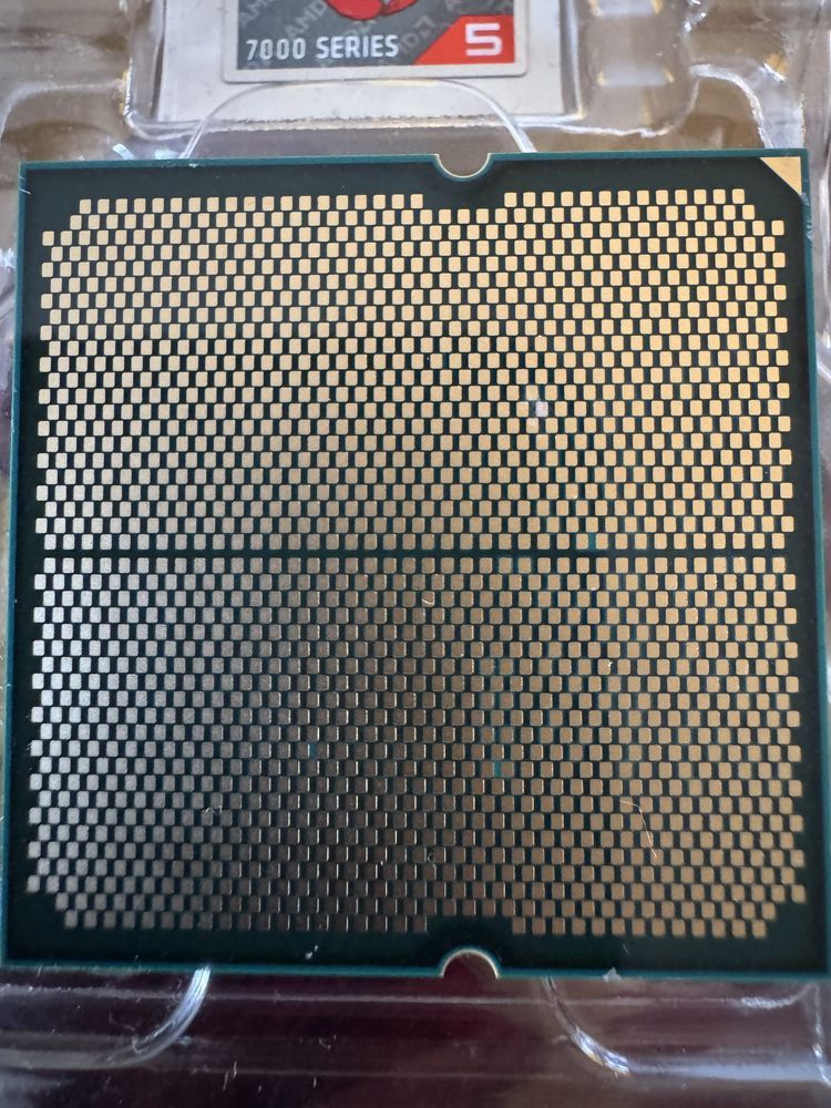 Sprzedam procesor ryzen 5 7600 w 100% sprawny