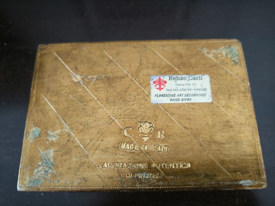 7 caixas. Vista Alegre. Caixa em madeira