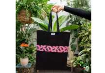 Elegancja i Komfort na Co Dzień – Torba „Navy Blue with a Pink Belt”