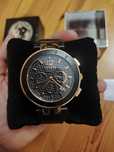 Zegarek Versace versus