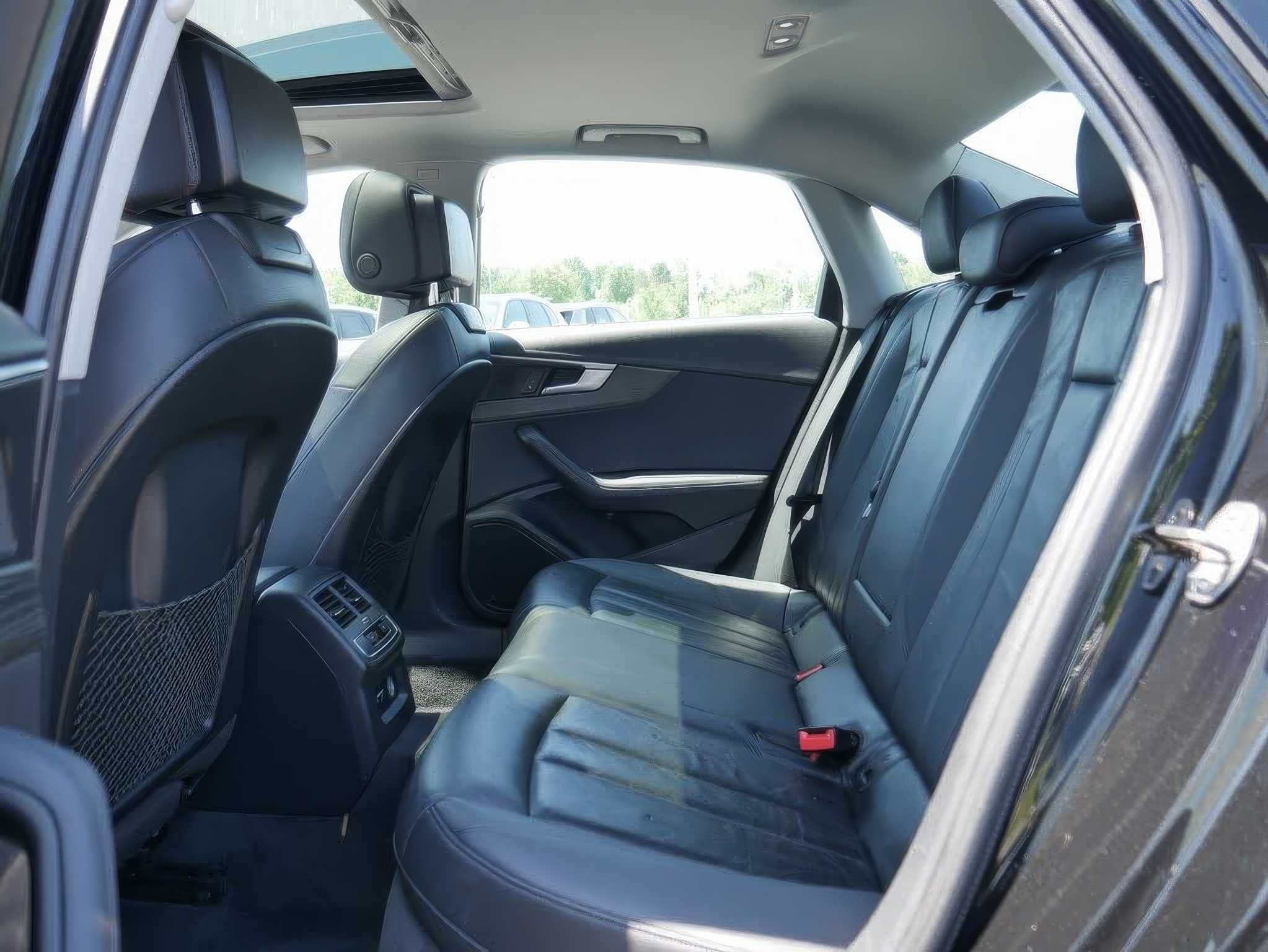 2019 Audi A4 quattro Premium Plus
