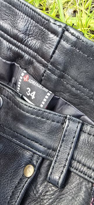 Spodnie skórzane na motocykl