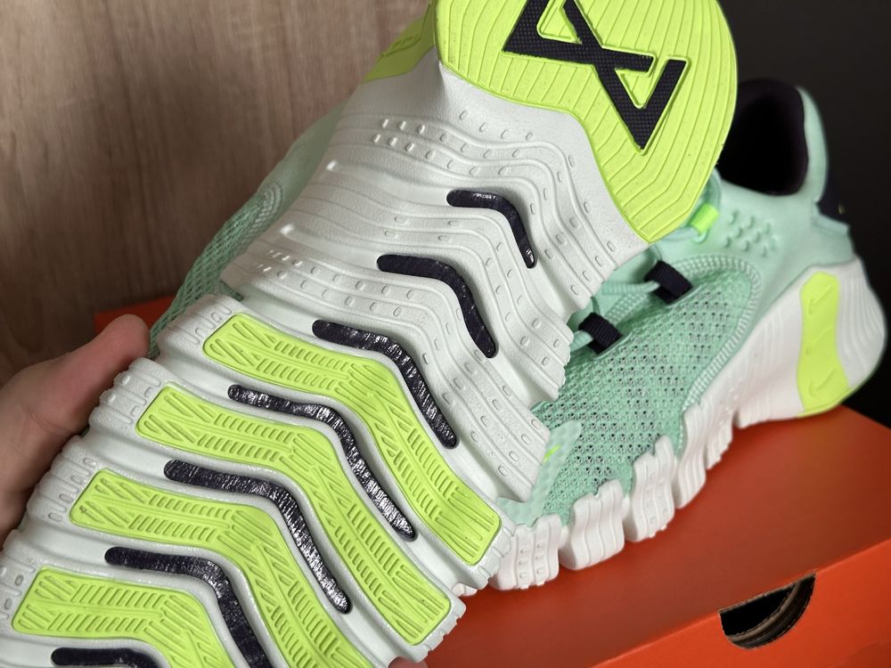 NOWE Nike Metcon 5 miętowe rozmiar 45,5 wkładka 29,5 cm