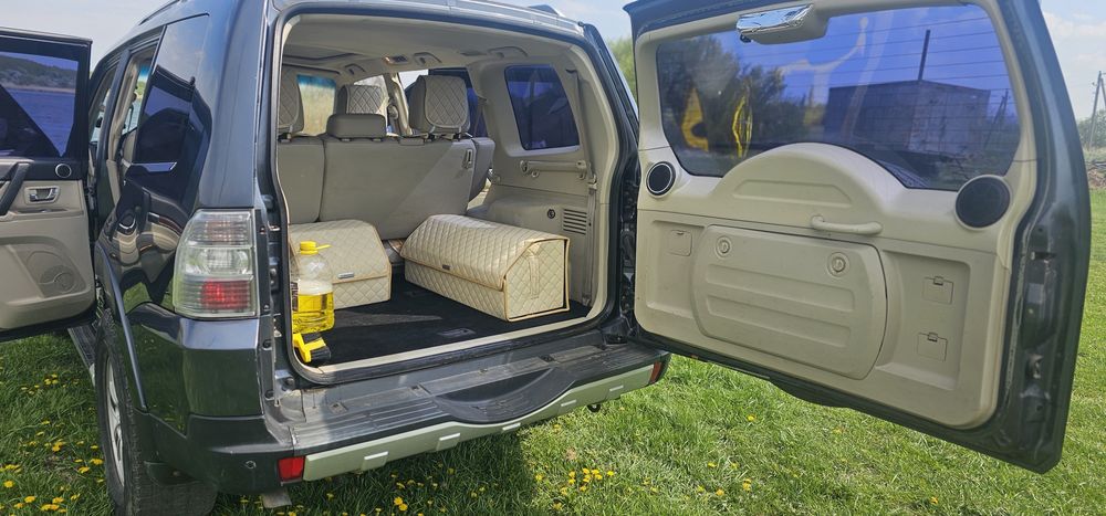 Продам Митсубиси педжеро вагон 4