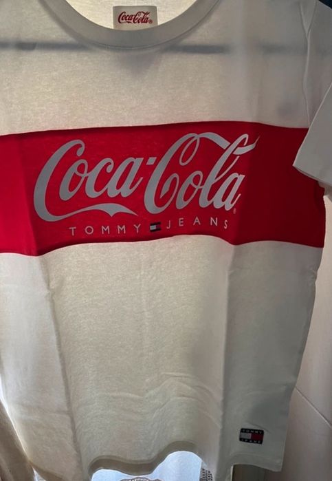 Tshirt Tommy Jeans Coca-Cola L
Branca
Unisexo