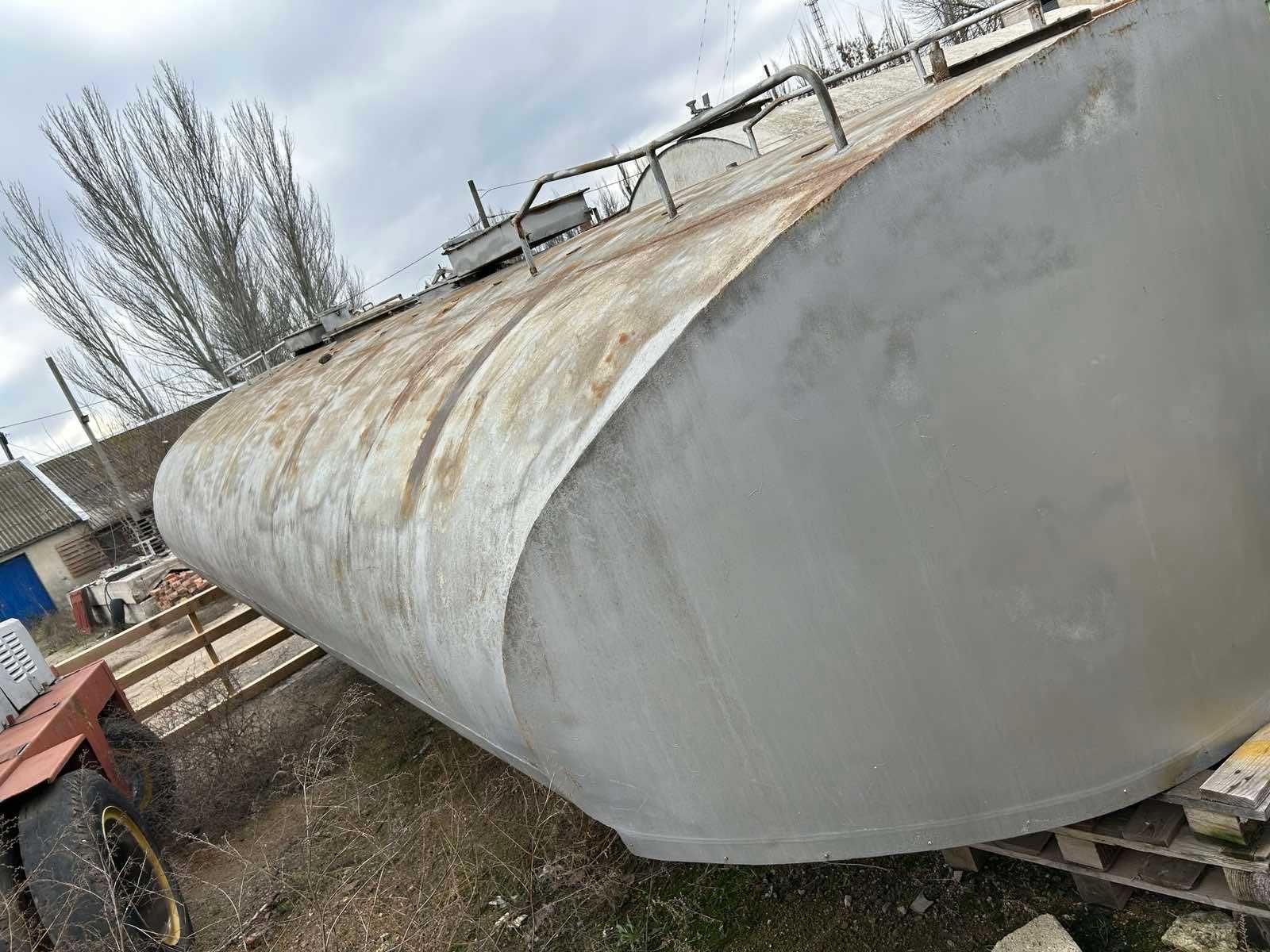 Прицеп цистерна, автоцистерна 22 м3, бочка, емкость, резервуар.