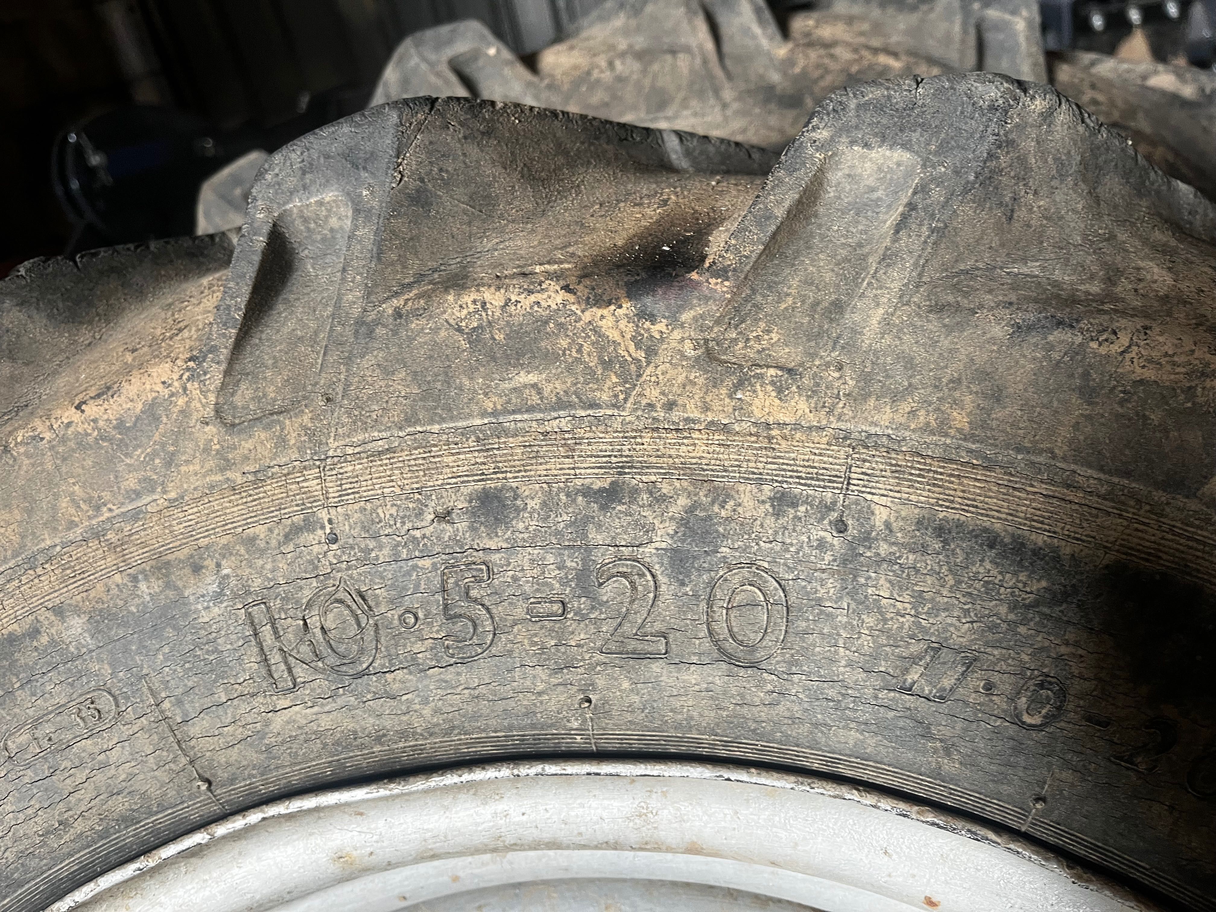 Opony dunlop 10,5 r20