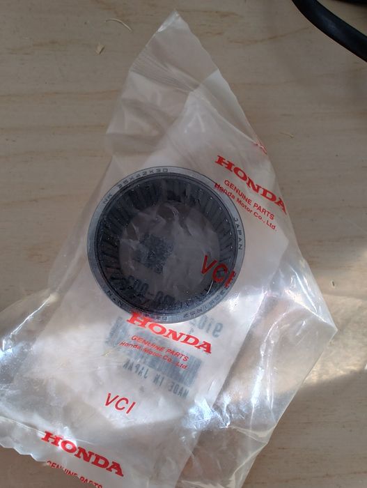 Honda VFR 800 VTEC łożysko igiełkowe kosza sprzęgłowego