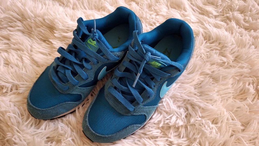 Sapatilhas nike. Cor azul
