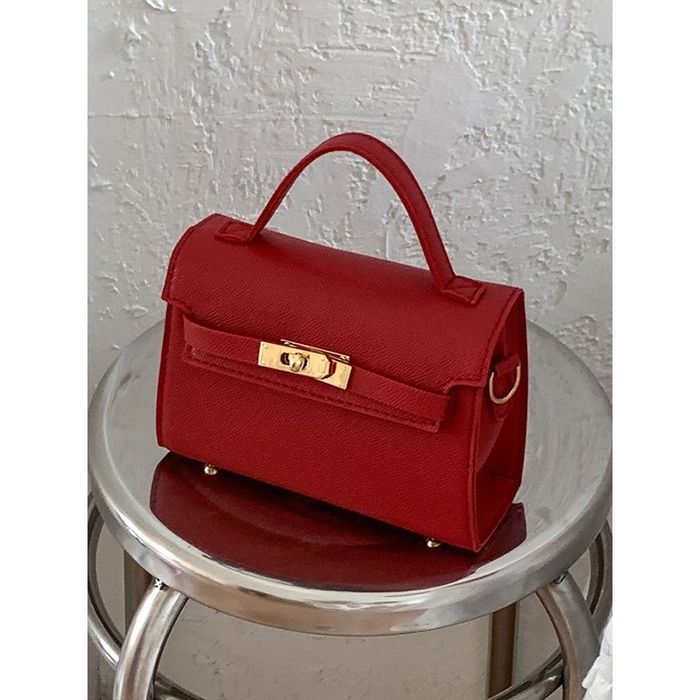 Сумочки  guess і під бренд гортайте оголошення