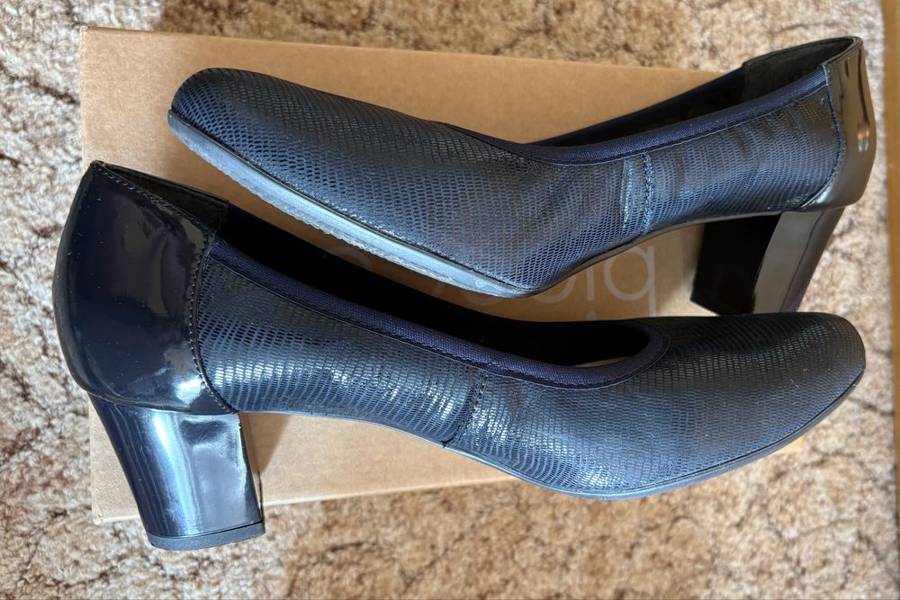 Elegancke buty Bioeco na szerokim obcasie