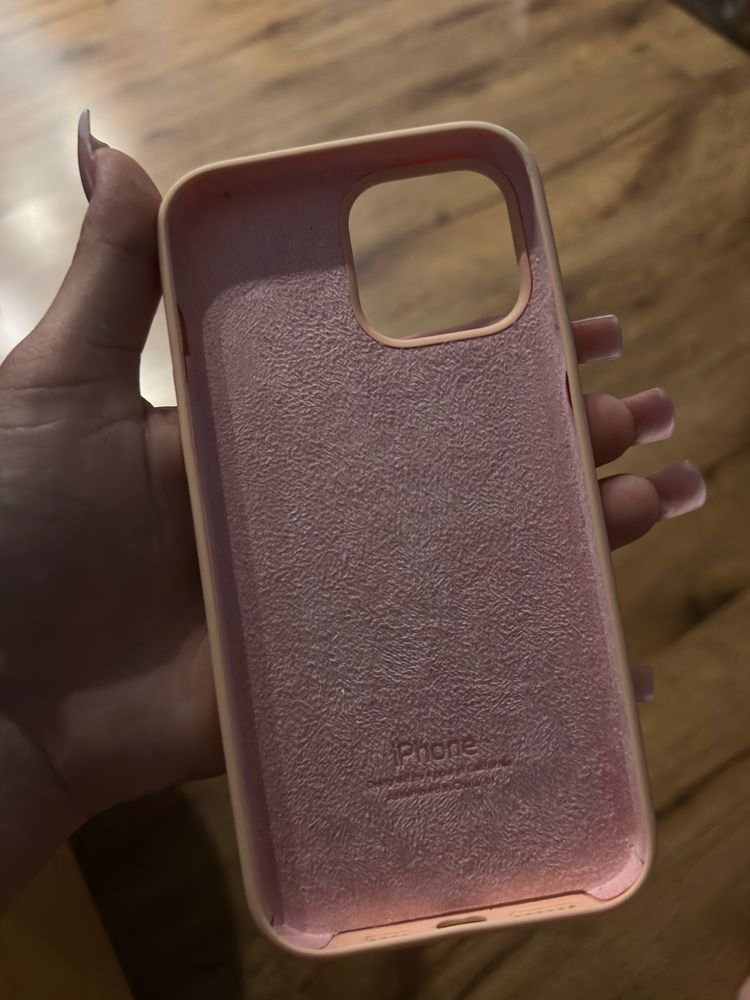 Чохли на Iphone 13 pro max