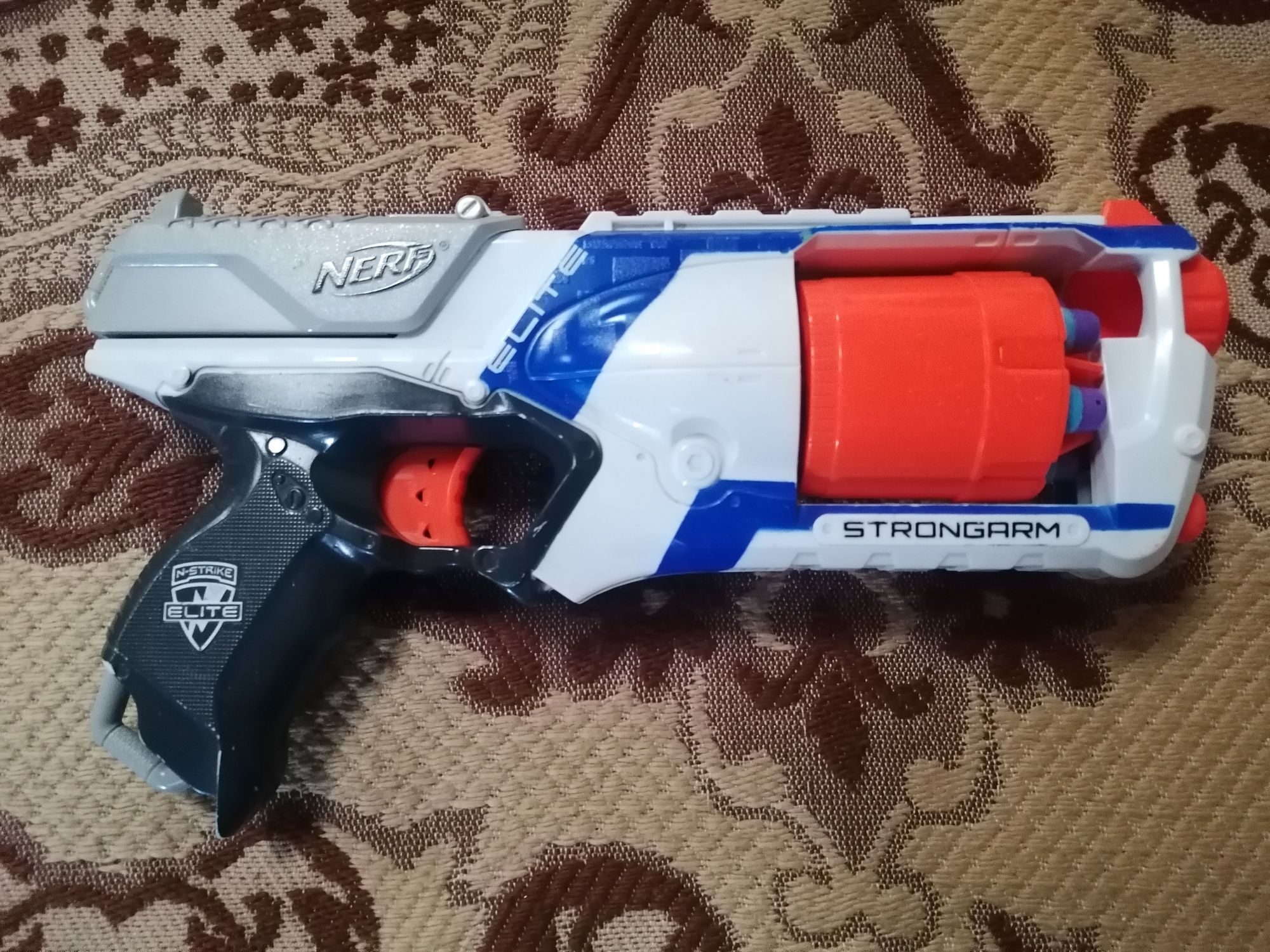 Vendo nerf strongarm em bom estado