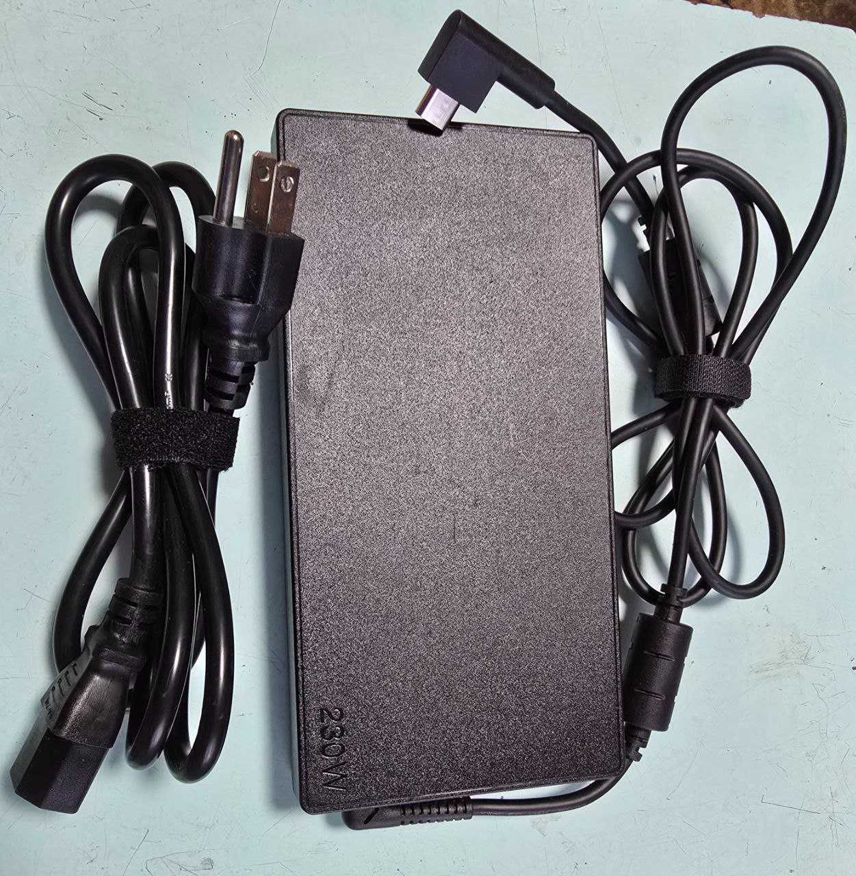 Блок питания для ноутбука Razer 230W