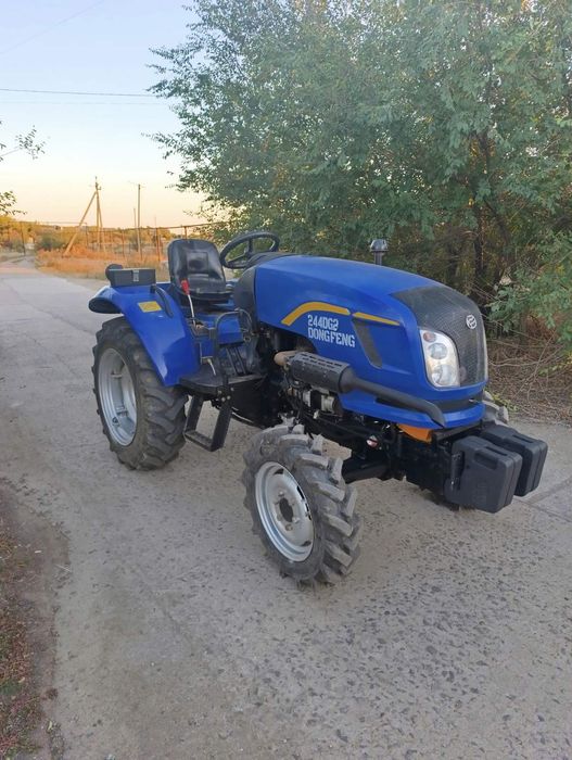 Продам трактор Донгфенг.