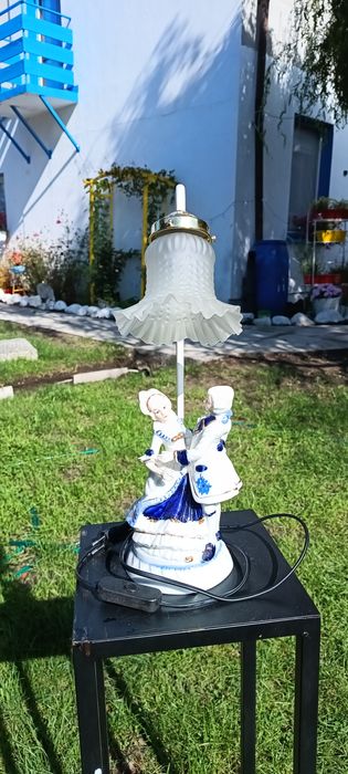 Lampa stojąca figurka porcelanowa