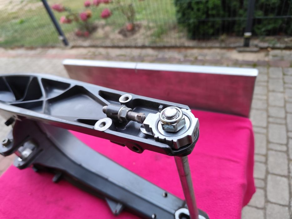 Wahacz naciągi łańcucha oś tylna KTM RC 125/200/390 Duke