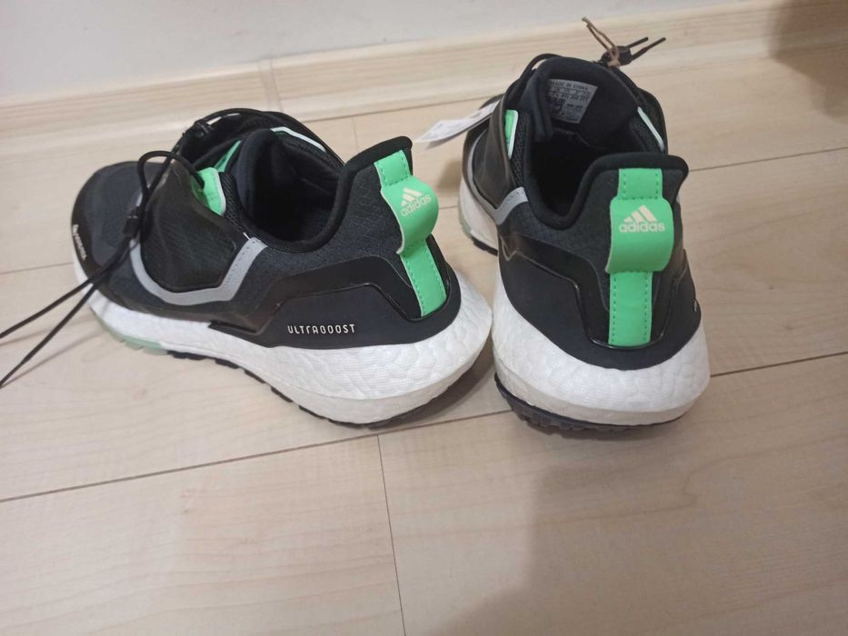 Buty do biegania w deszczu Adidas Ultra Boost 22 r. 41 i ⅓ 26 cm nowe