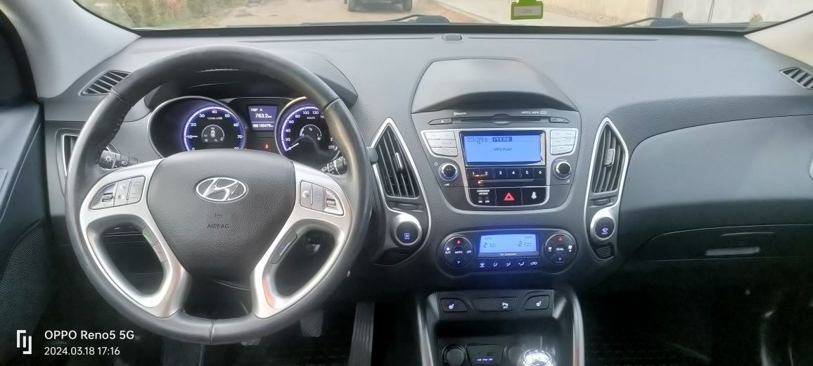 Hyundai ix35 2.0 4WD manual, 163 KM, 2012