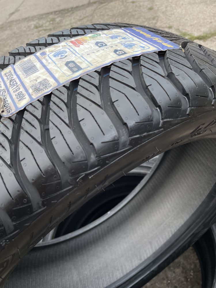 Opony Goodyear 235/45r19 99V Vector 4 Seasons Gen-2 - 1szt z rantem