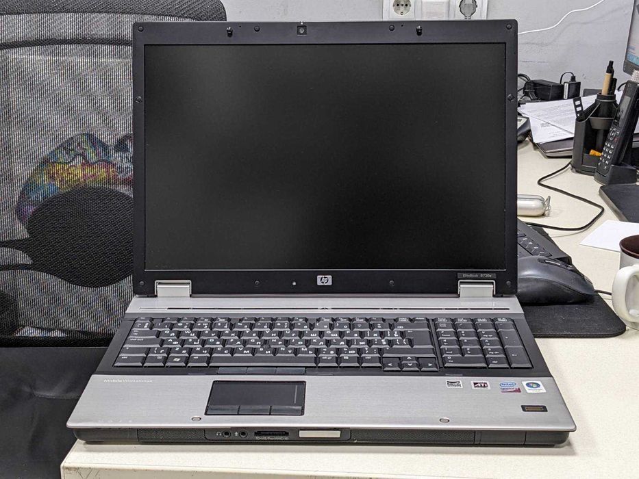 Ноутбук HP EliteBook 8730w- величезний дисплей 17.3 дюймів