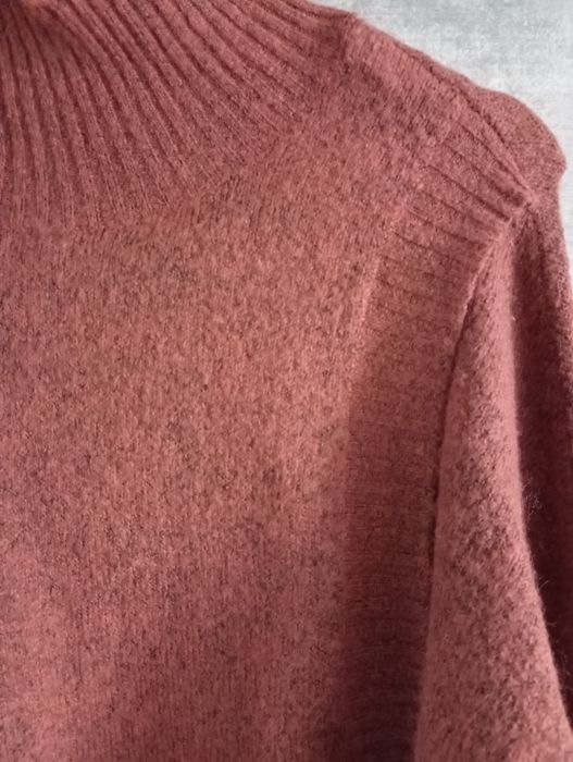 Sweter burgundowy