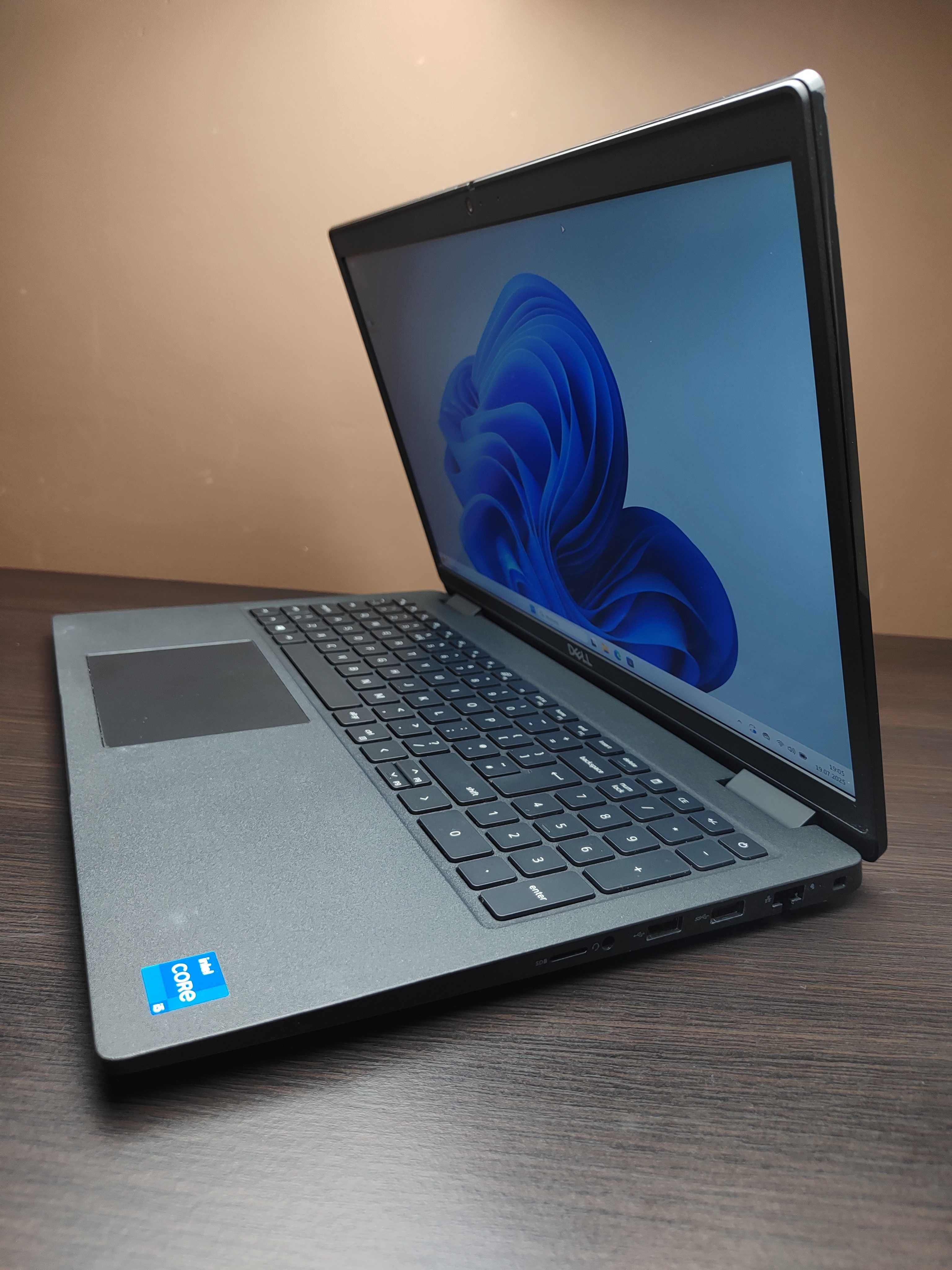 LAPTOP | Dell Latitude 3520 | 15,6" FHD | i5-11GEN | 32GB RAM | 512SSD