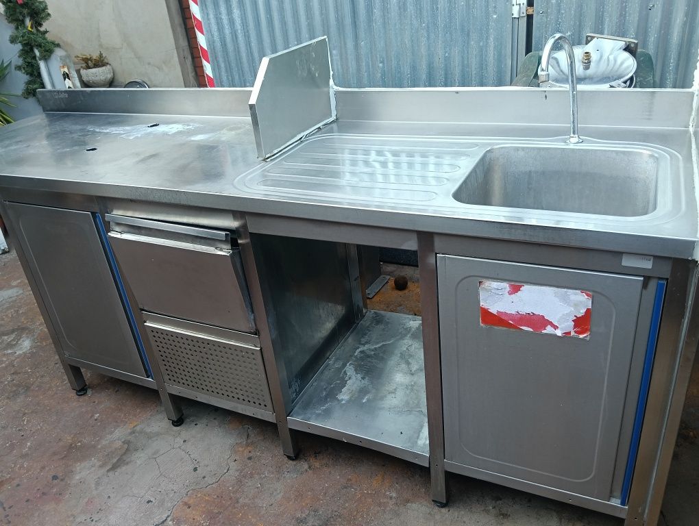 Bancada de inox com pio
