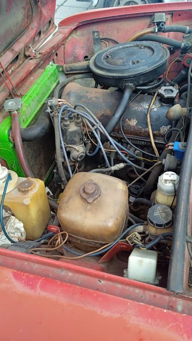 ВАЗ 21011 на ходу.сел и поехал .