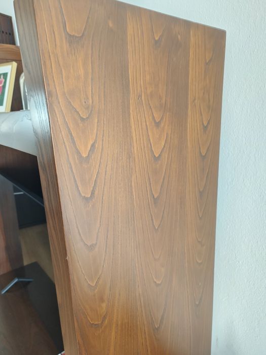 Móvel de Sala com Cristaleira em Madeira Maciça – Usado