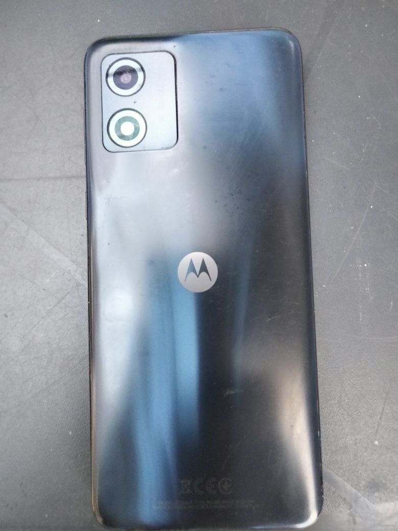 Продам смартфон Motorola e 13