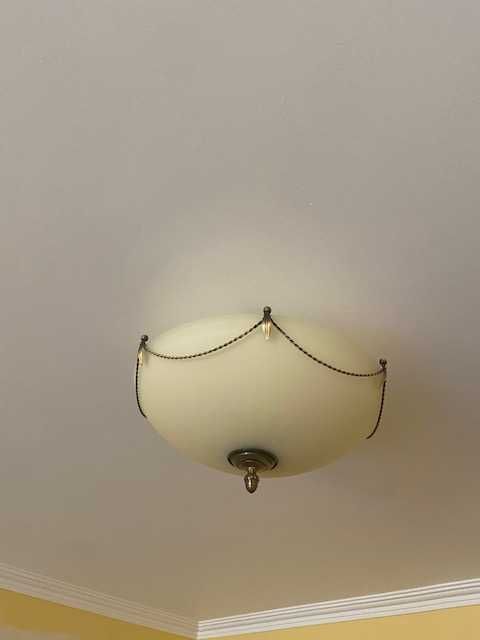 Dois Candeeiros de Sala de Estar