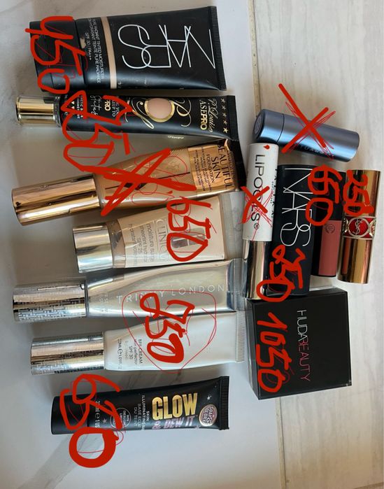 Косметика Charlotte Tilbury, Clinique, NARS, Huda Beauty