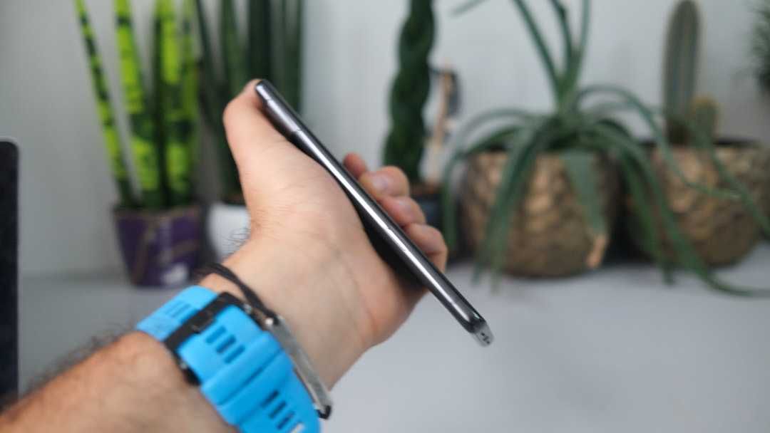 Google Pixel 7 Pro 12/128GB Obsidian Neverlock Уцінка