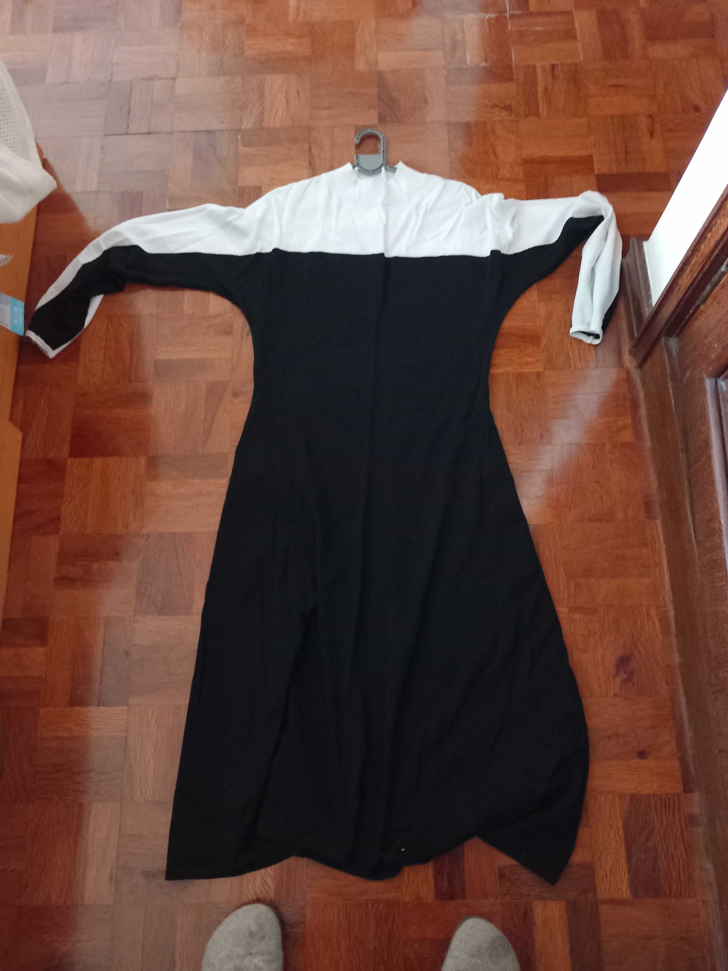 Vestido Adolfo Dominguez