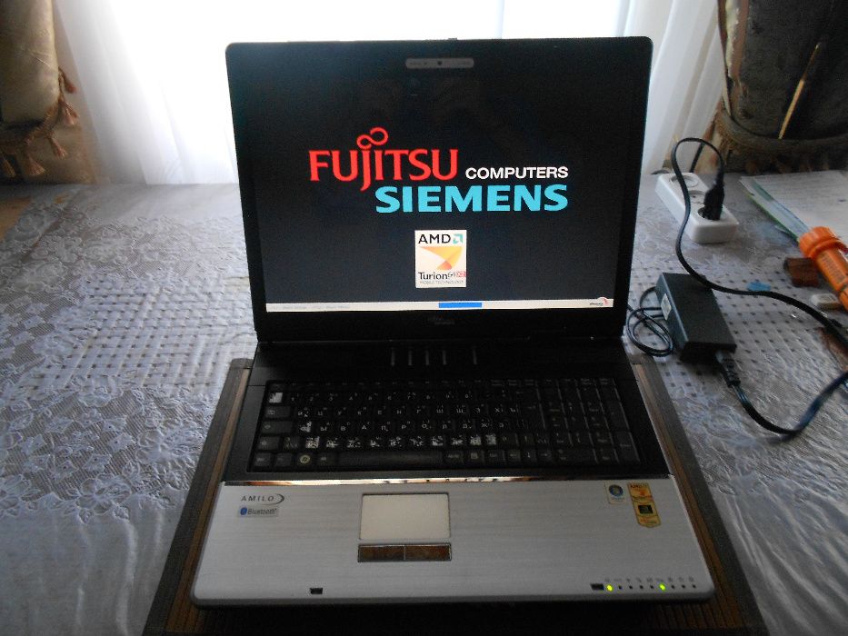 продам ноутбук Fujitsu siemens 17дюймов