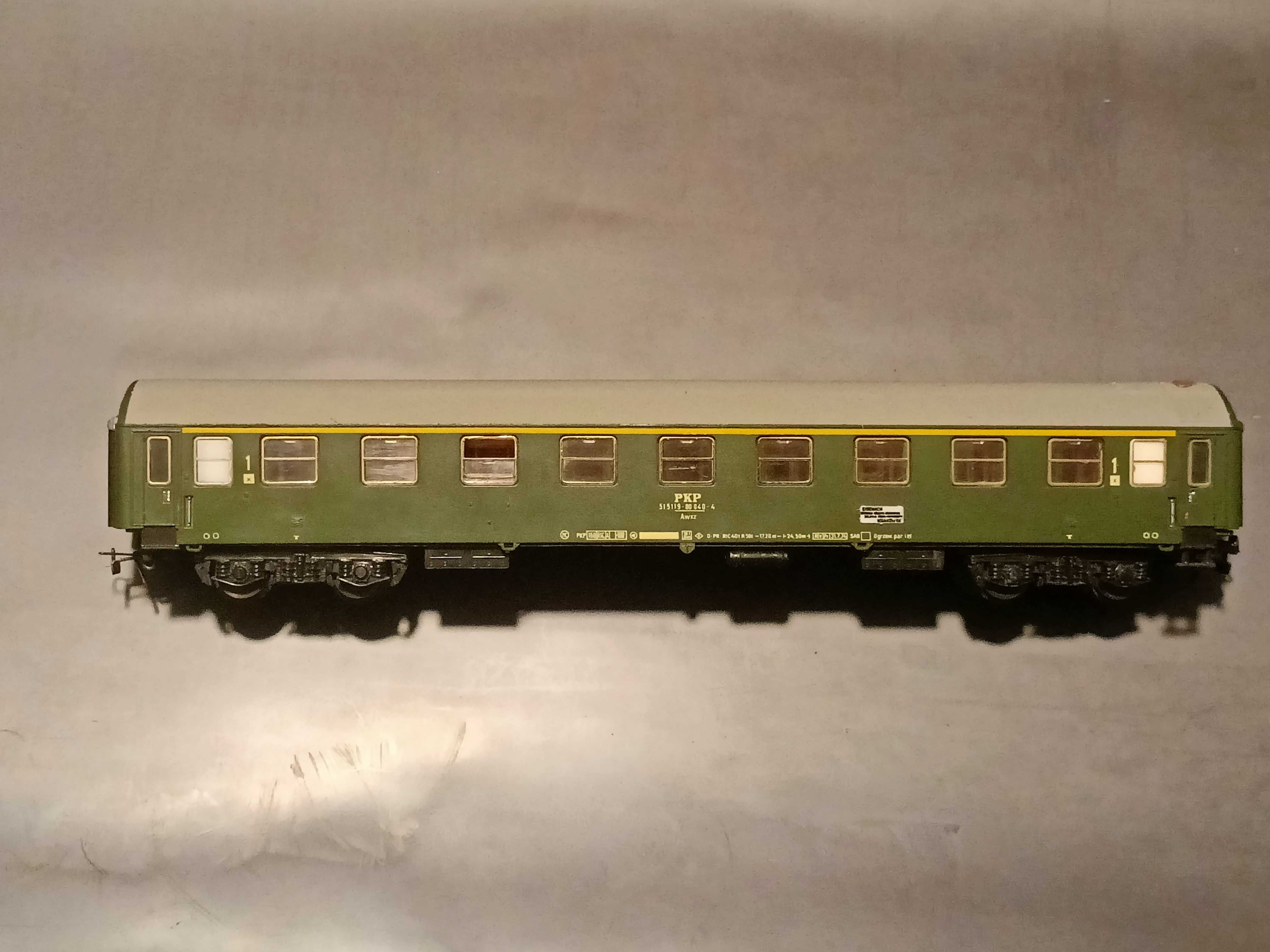 Wagon osobowy 1 klasa 112A PKP ep.V PIKO H0