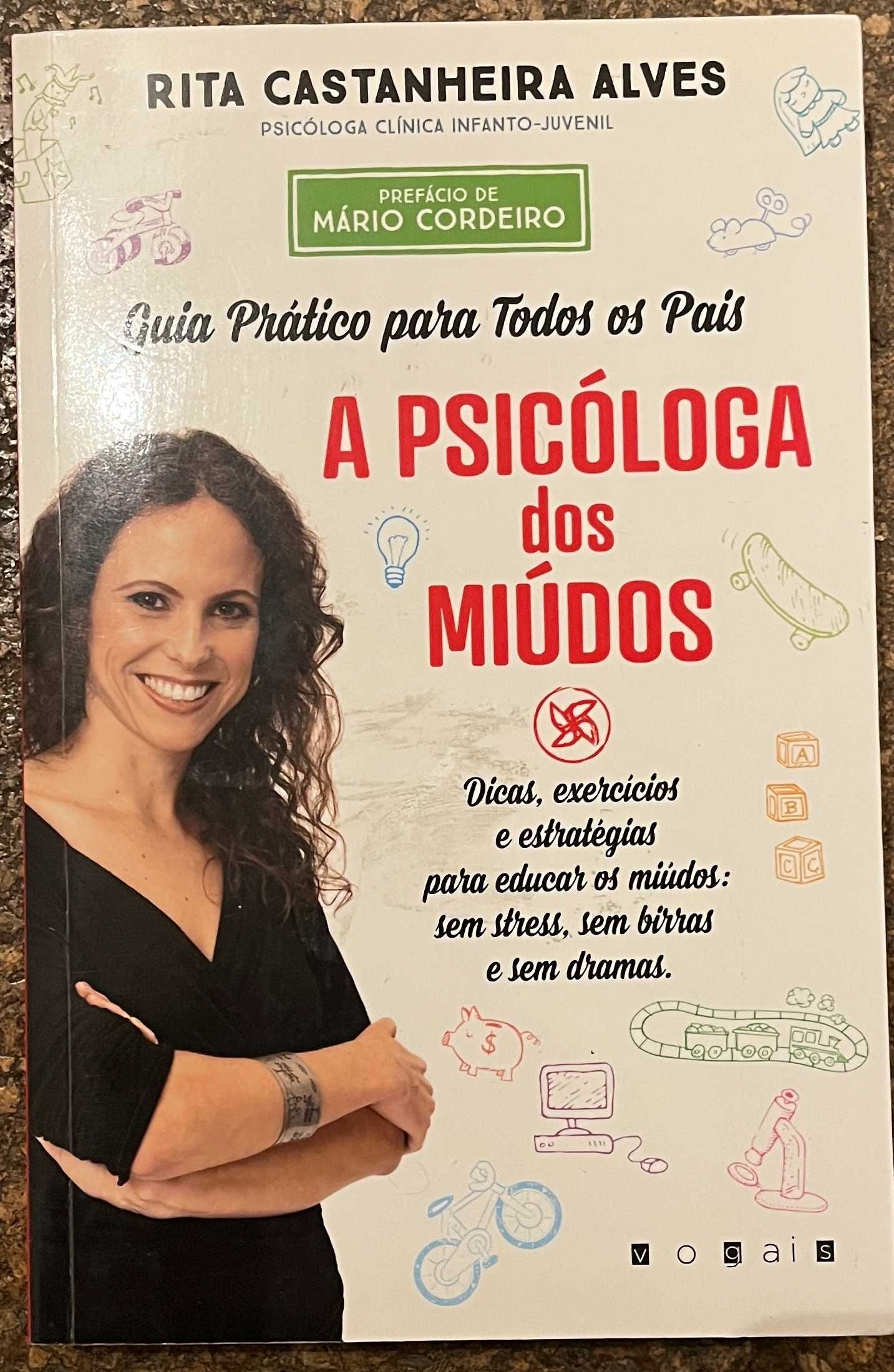 Livros sobre crianças em ótimo estado (pack4)