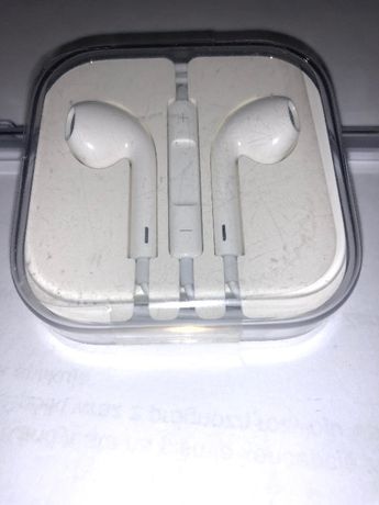 Słuchawki Apple EarPods MD827ZM/A lub MNHF2ZM/A z pilotem i mikrofonem
