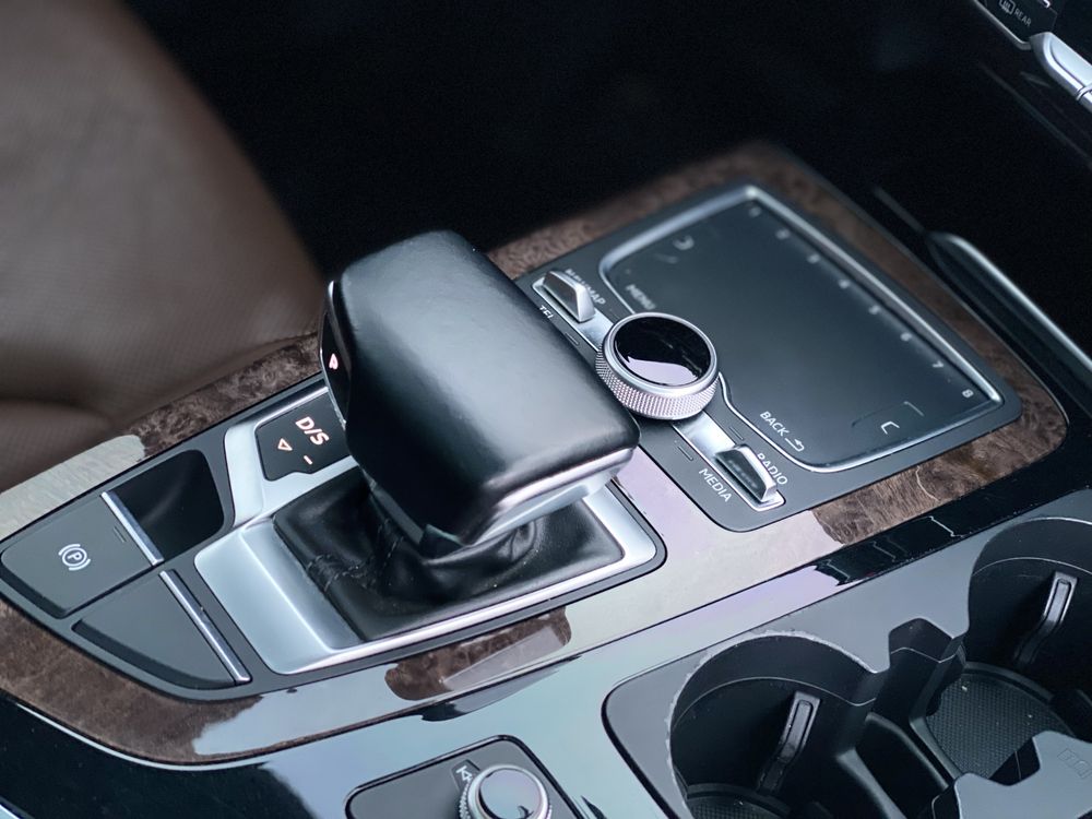 Audi (1014) Q7 лсв тВНЕСОК від 30%) Авторинок МЕТРО Кривий Ріг
