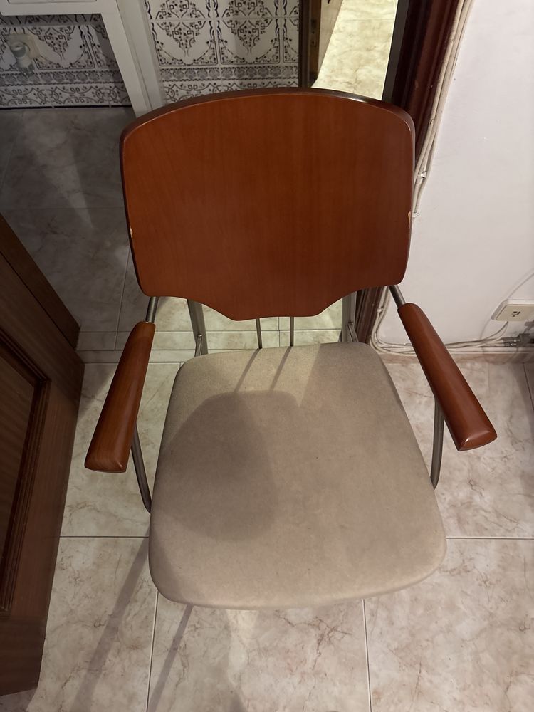 Mesa de jantar + 4 cadeiras