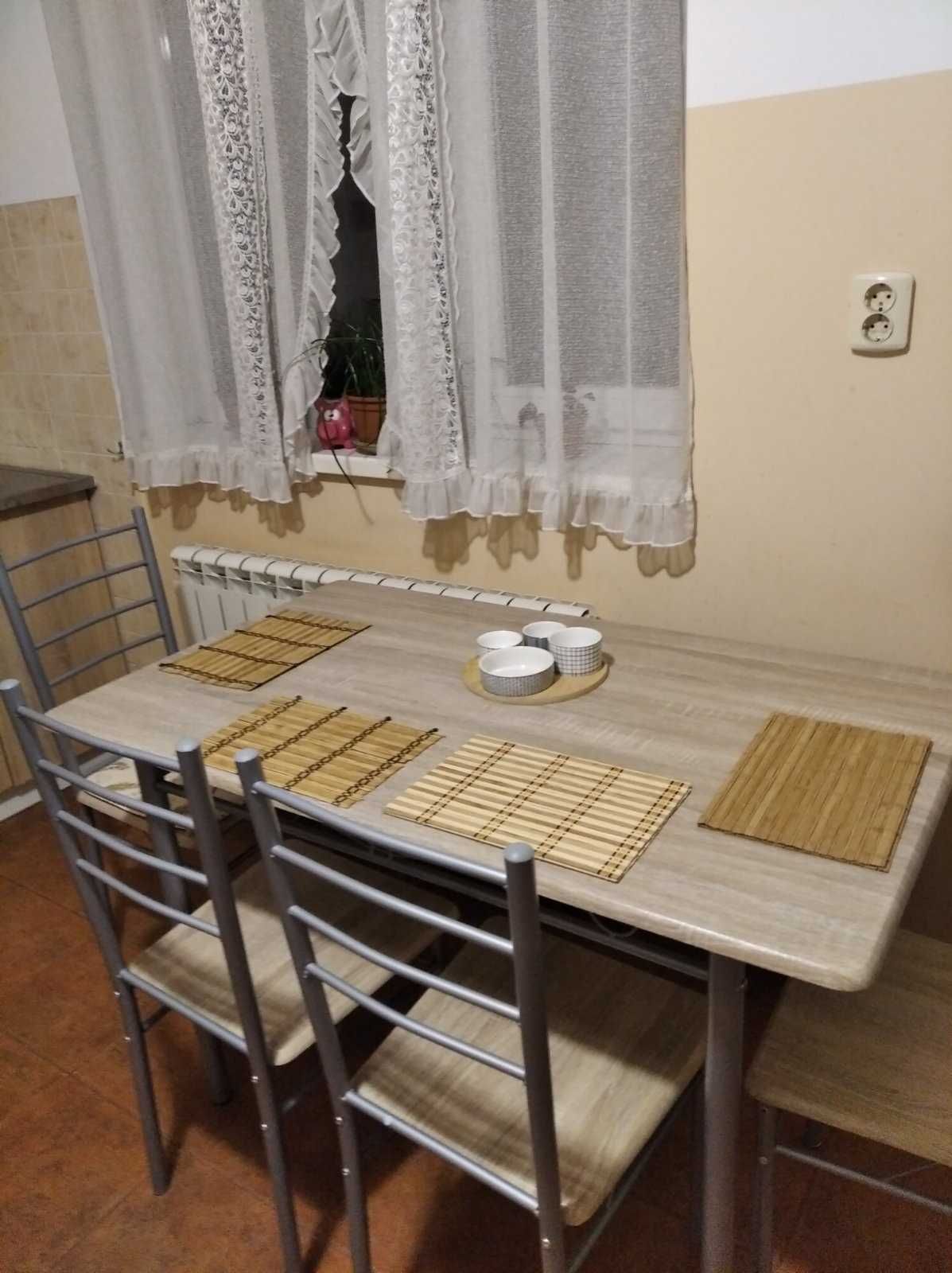 Продаж двох будинків на одній ділянці в новому районі