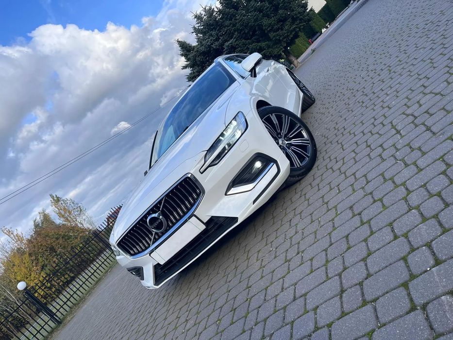 Volvo V60 VOLVO V60 2.0 B4 197KM 2020r 106000km PRZEBIEGU INSCRIPTION!!