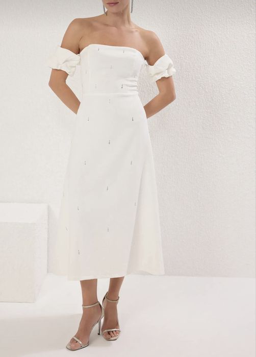 Неймовірна сукня міді з камінцями