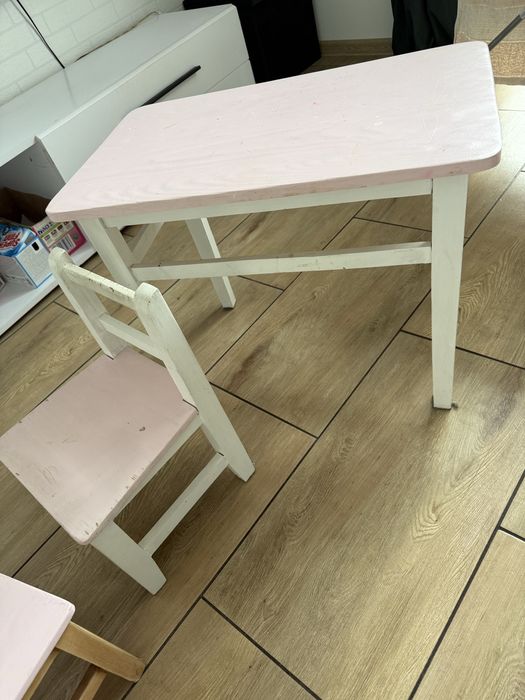 Stoliczek z krzeselkami drewniany
