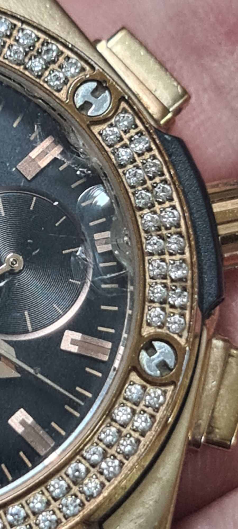 Наручные часы HUBLOT.