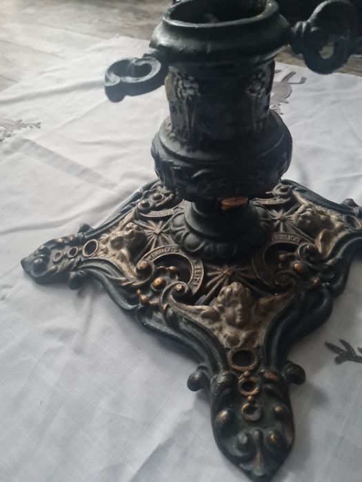 Stojak pod choinkę - żeliwny