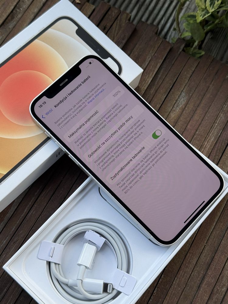 iPhone 12 Biały.