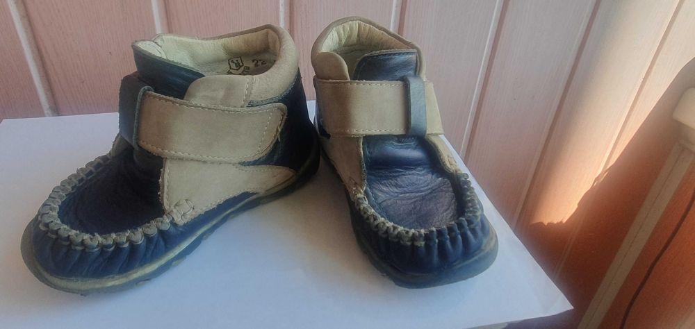 Дитячі ботінки-получобітки на осінь, 22 розмір, в гарному стані