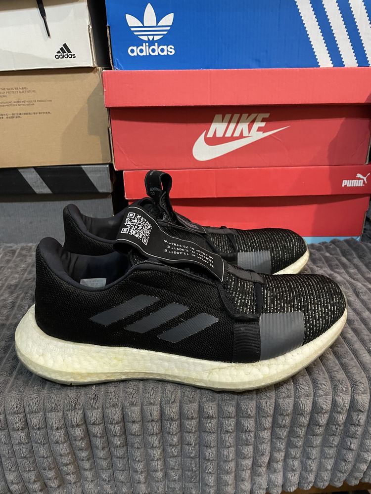 Чоловічі кросівки adidas Senseboost Go 43(27,5см) оригінал
